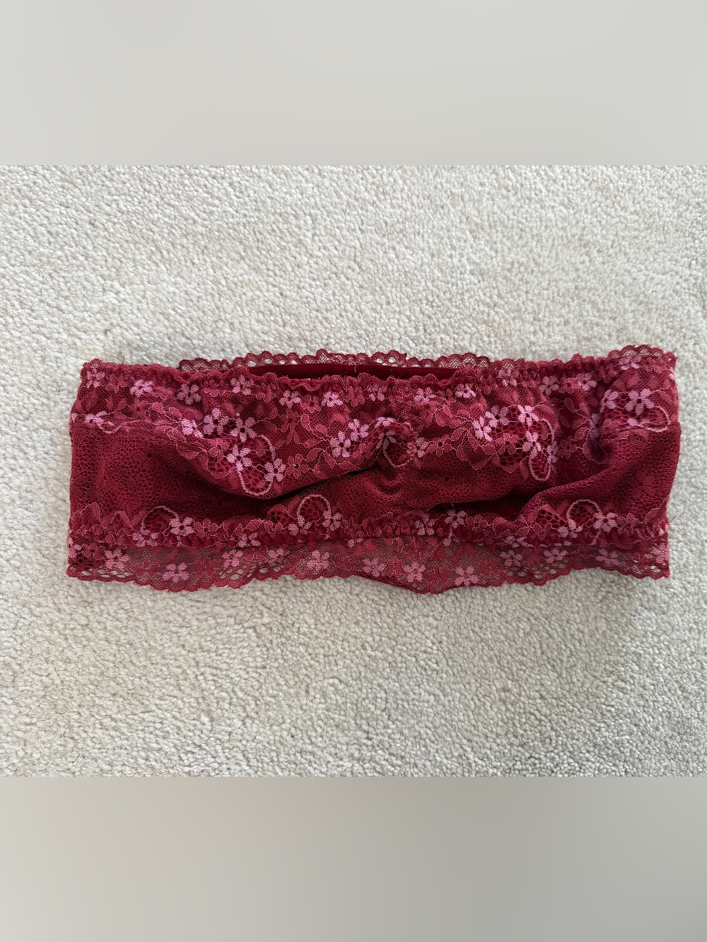 NWOT Gilly Hicks Lace Bandeau Bralette in Burgundy